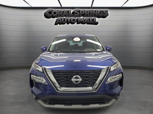 Certified 2023 Nissan Rogue SV FWD image 2