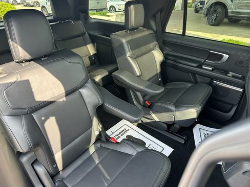 New 2025 Ford Expedition Platinum w/ Stealth Performance Package AWD/4WD image 35