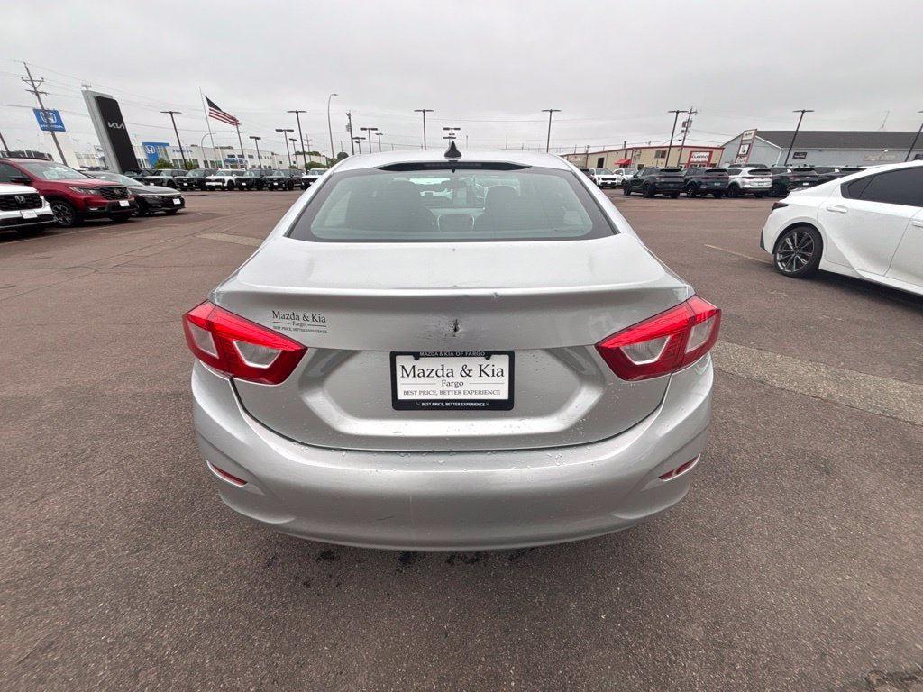 Used 2017 Chevrolet Cruze LS FWD image 6