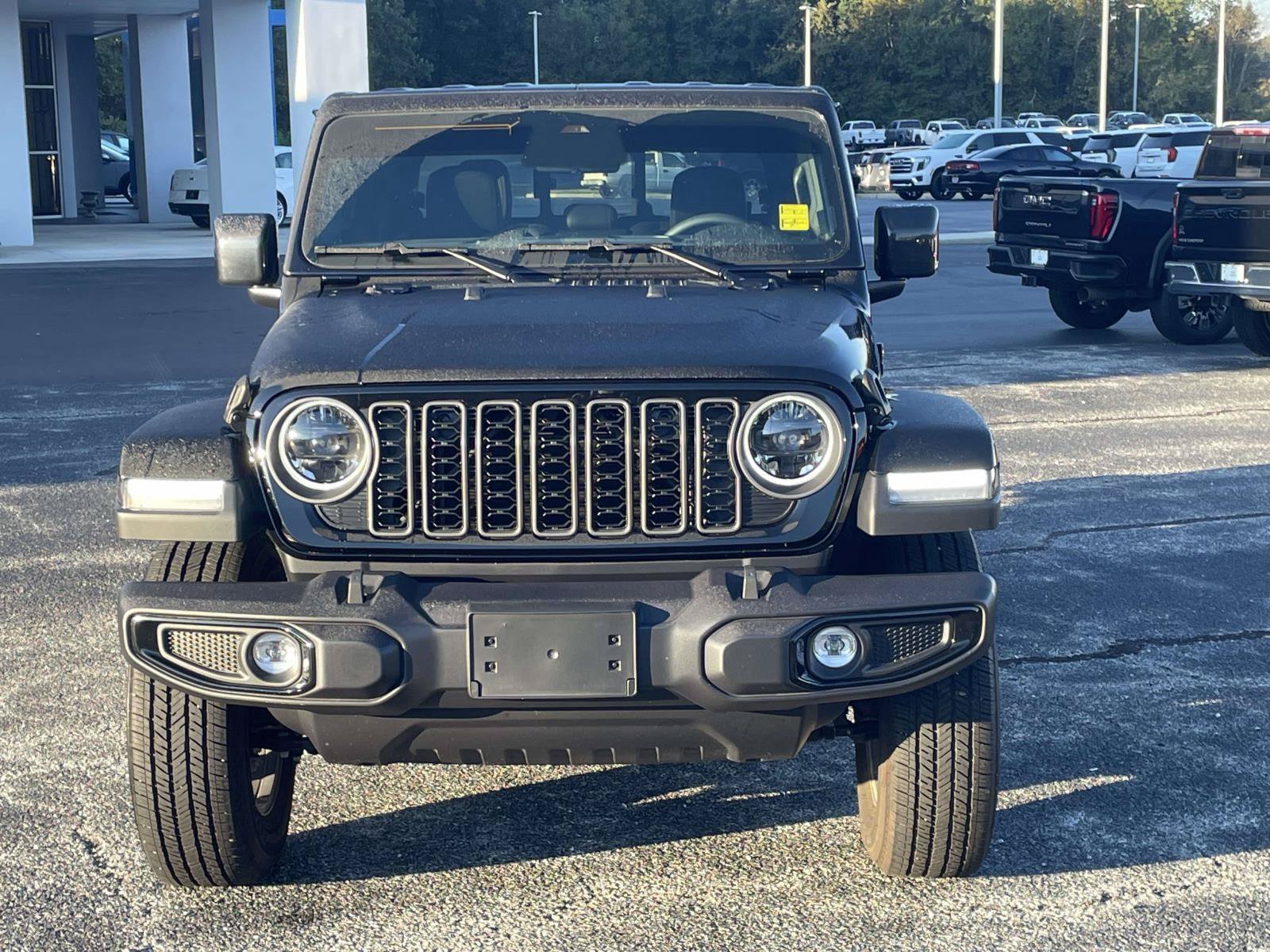 Certified 2026 Jeep Gladiator Sport AWD/4WD image 23