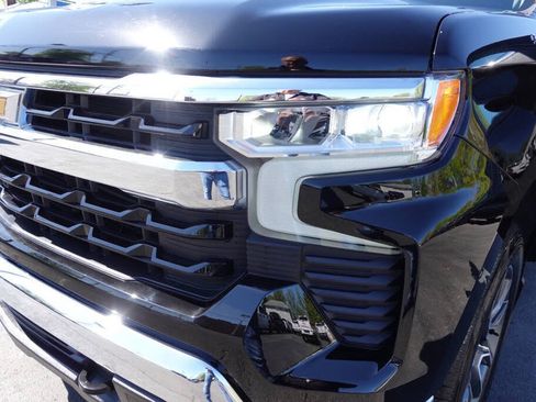 Used 2023 Chevrolet Silverado 1500 LT AWD/4WD image 58