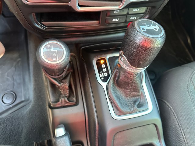 Used 2018 Jeep Wrangler Unlimited Sport AWD/4WD image 20