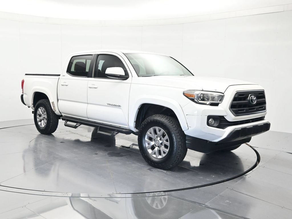 Used 2017 Toyota Tacoma SR5 w/ Tow Package AWD/4WD image 3