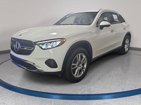 Used 2025 Mercedes-Benz GLC 300 4MATIC image 1