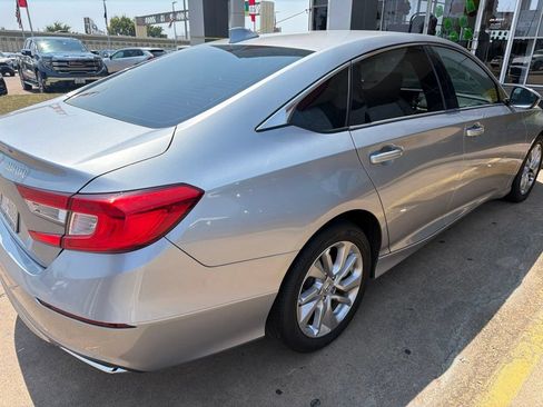 Used 2020 Honda Accord LX image 4