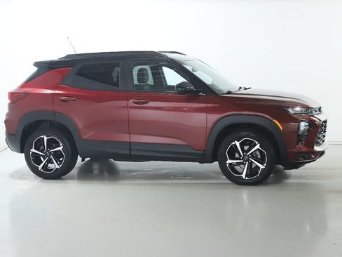Certified 2023 Chevrolet TrailBlazer RS w/ Sun and Liftgate Package AWD/4WD image 11