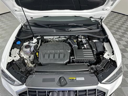 Used 2020 Audi Q3 2.0T Premium Plus w/ Premium Plus Package image 29