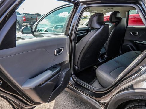 Used 2025 Kia K4 LXS image 21