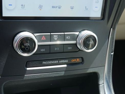 Used 2024 Ford Edge Titanium w/ Equipment Group 301A AWD/4WD image 24