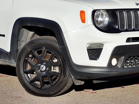 Certified 2022 Jeep Renegade Latitude image 4