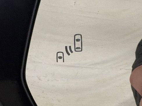 Used 2024 Toyota Highlander Platinum image 21