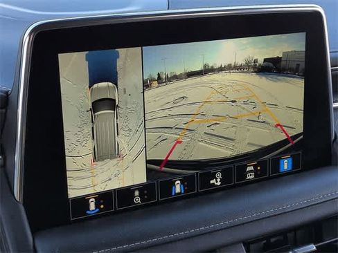 Used 2021 GMC Yukon SLT w/ SLT Luxury Package image 30