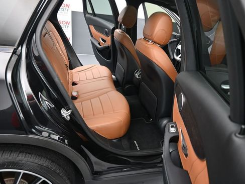 Used 2021 Mercedes-Benz GLC 300 4MATIC image 23