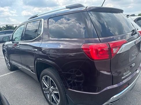 Used 2018 GMC Acadia Denali w/ Technology Package AWD/4WD image 9