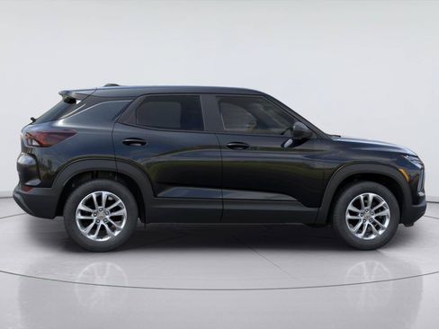 New 2026 Chevrolet TrailBlazer LS w/ LS Convenience Package FWD image 5