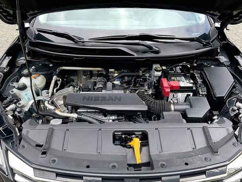 Used 2024 Nissan Rogue S FWD image 37