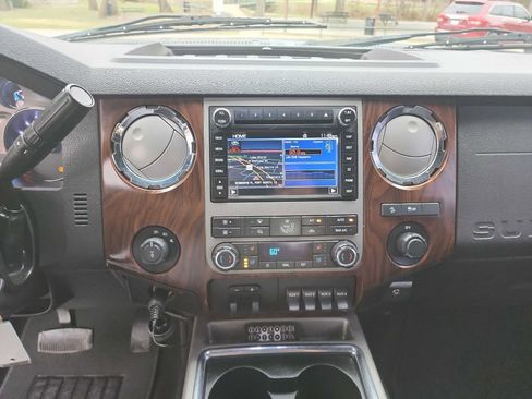 Used 2011 Ford F250 Lariat w/ Lariat Ultimate Pkg image 23