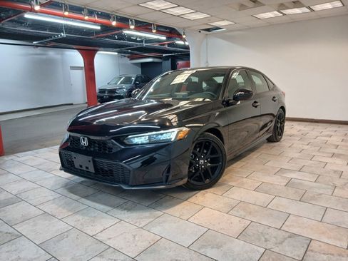 Used 2025 Honda Civic Sport image 5