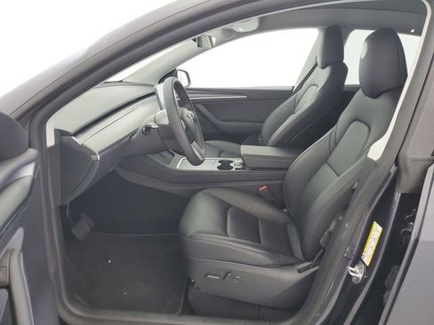 Used 2024 Tesla Model Y 2WD image 16