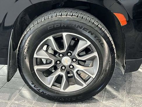 Used 2023 Chevrolet Suburban LT image 8