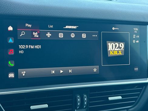 Certified 2023 Porsche Cayenne Platinum Edition image 18