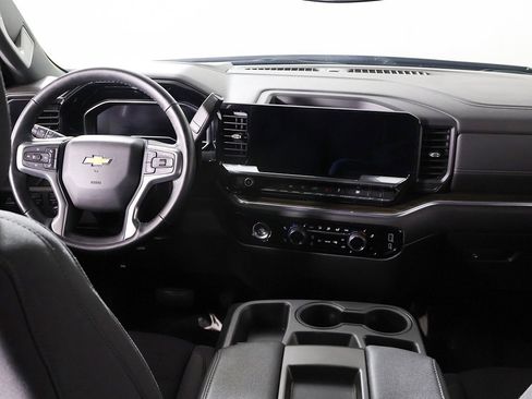 Used 2024 Chevrolet Silverado 1500 LT image 40