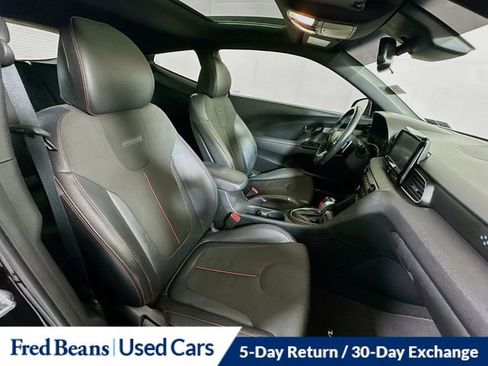 Used 2020 Hyundai Veloster 2.0 Premium image 29