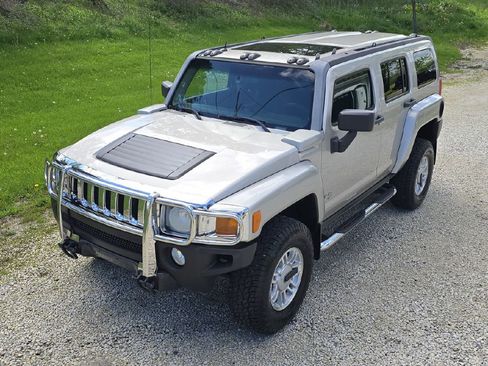 Used 2006 HUMMER H3 image 1