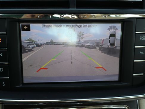 Used 2018 Lincoln Continental Select FWD image 26