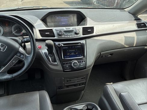 Used 2016 Honda Odyssey Touring Elite image 4