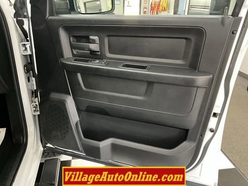 Used 2016 RAM 1500 Express AWD/4WD image 34