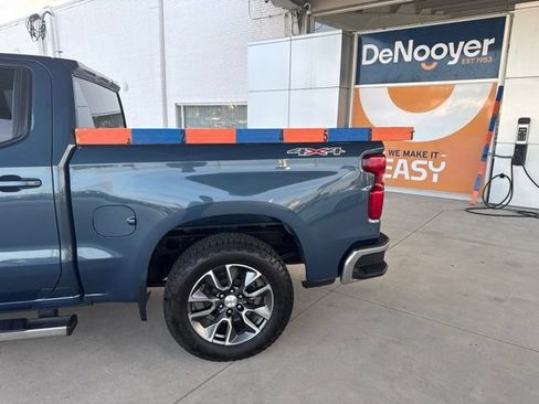 Used 2024 Chevrolet Silverado 1500 LT AWD/4WD image 11