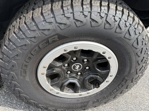 Used 2022 Ford Bronco Badlands w/ Sasquatch Package AWD/4WD image 32