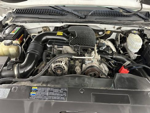 Used 2004 Chevrolet Silverado 2500 LS w/ Heavy-Duty Power Package RWD image 27