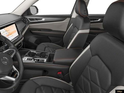 New 2026 Volkswagen Atlas Peak Edition image 7