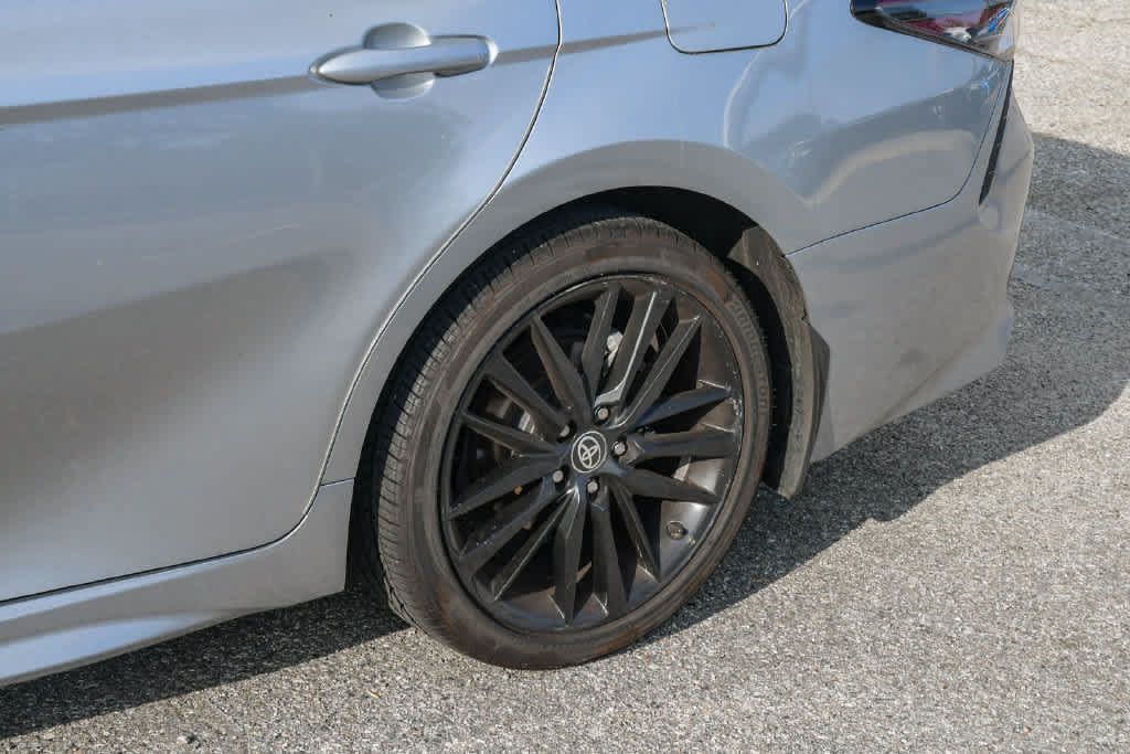 Used 2024 Toyota Camry XSE FWD image 12