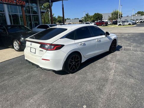 Used 2022 Honda Civic Sport Touring image 3
