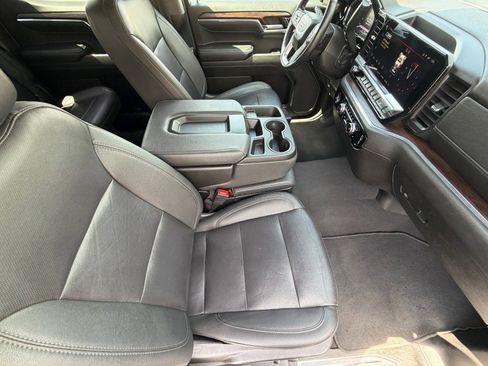 Used 2024 GMC Sierra 1500 SLT AWD/4WD image 11