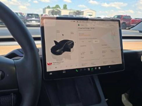 Used 2023 Tesla Model 3 Standard Range RWD image 4