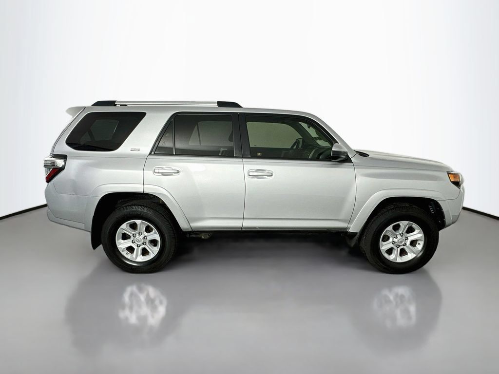 Used 2019 Toyota 4Runner SR5 AWD/4WD image 8