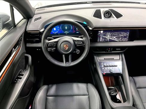 New 2025 Porsche Macan 4 Electric image 13
