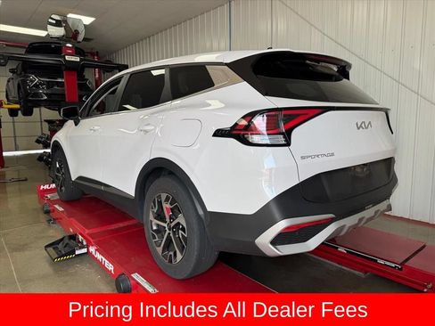 Certified 2025 Kia Sportage EX FWD image 4