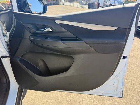 Used 2022 Chevrolet Bolt LT FWD image 24