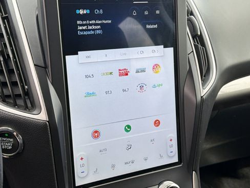 Used 2024 Ford Edge SEL image 15