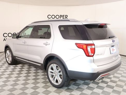 Used 2017 Ford Explorer Limited w/ Equipment Group 301A FWD image 25