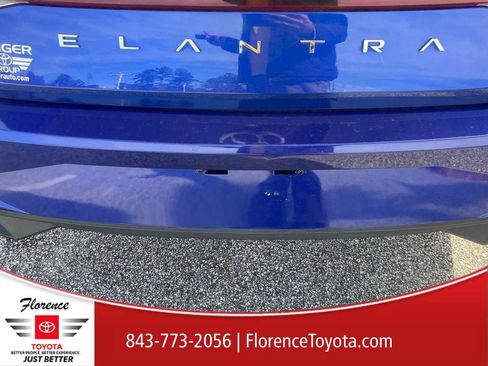 Used 2023 Hyundai Elantra SEL image 14