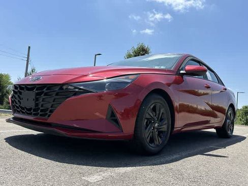 Used 2022 Hyundai Elantra SEL FWD image 27