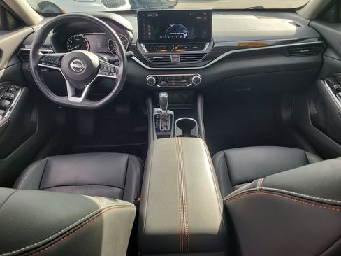Used 2023 Nissan Altima 2.5 SR w/ SR Premium Package FWD image 14