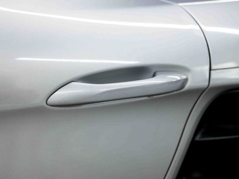 Used 2018 Porsche 718 Cayman RWD image 23