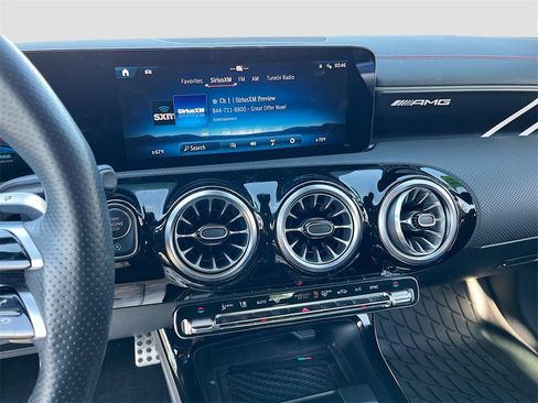 Used 2024 Mercedes-Benz CLA 35 AMG 4MATIC image 11